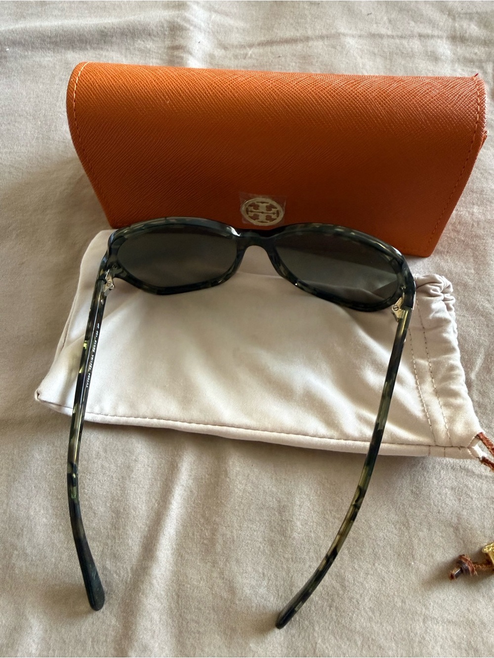 Tory Burch Green Tortoiseshell Oversized Women's Sunglasses Model TY7054 - Picture 12 of 13